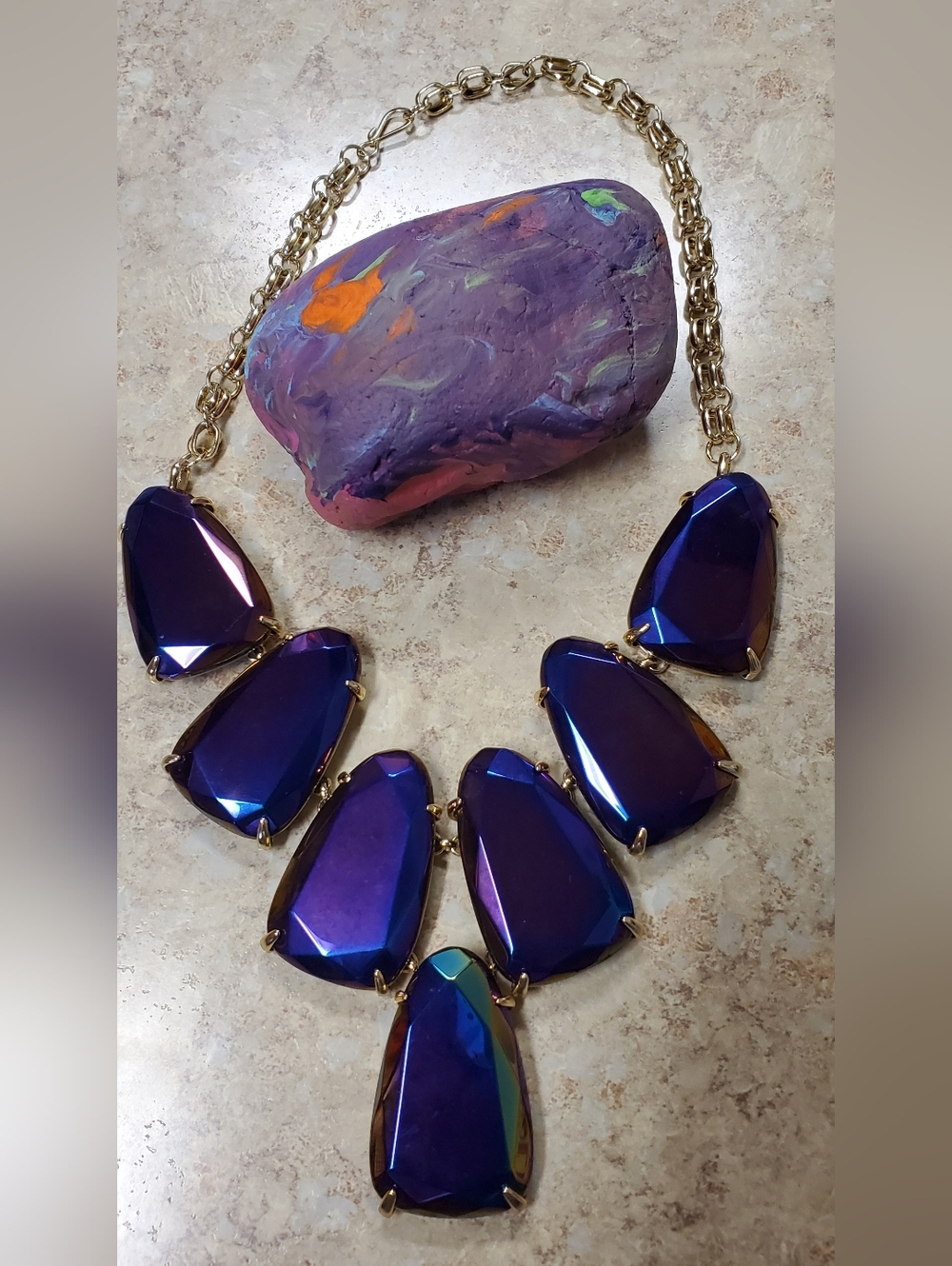 Kendra Scott Harlow Gold-tone Necklace with Iridescent Faceted Stones